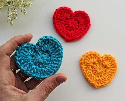 crochet solid decor heart pattern