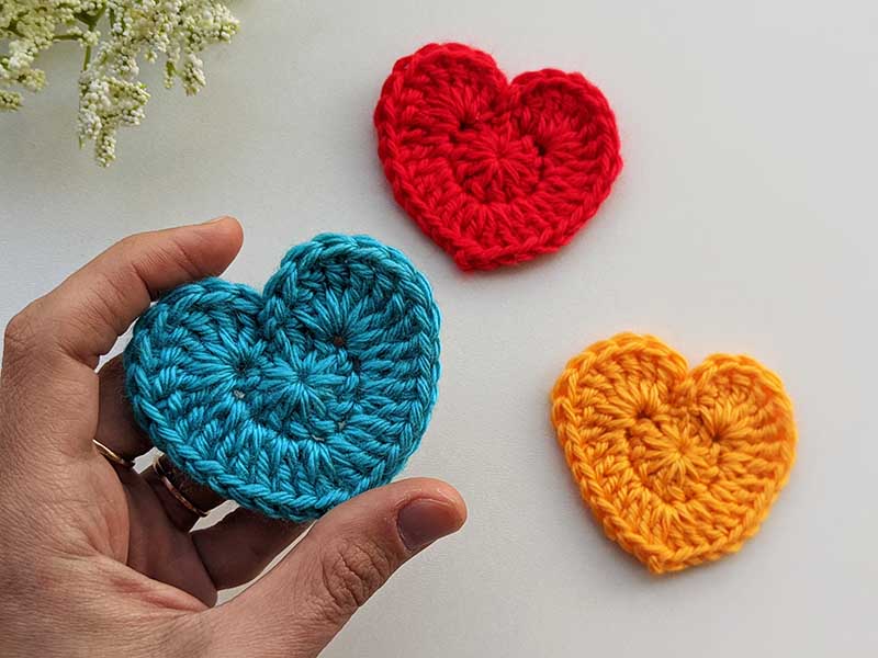 crochet solid decor heart pattern