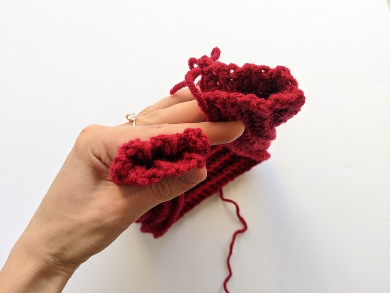 assemble crochet twisted headband - step one
