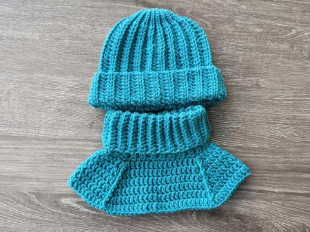 crochet fisherman's rib hat and crochet dickey for babies