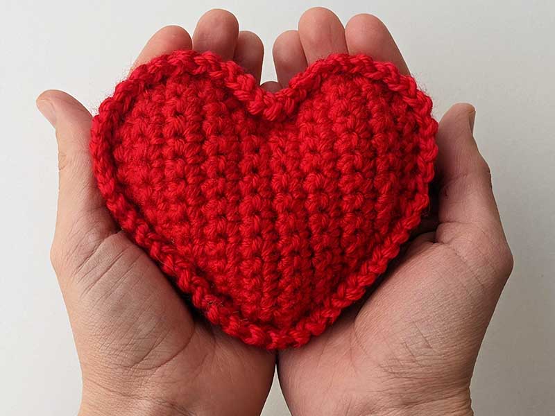crochet heart amigurumi pattern