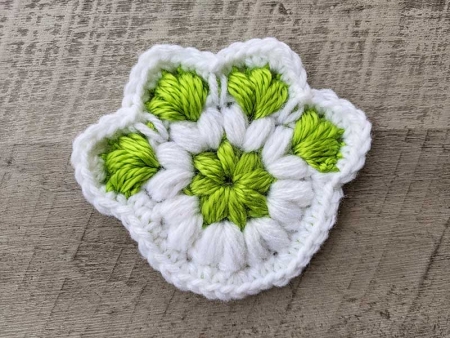 crochet paw print coaster pattern