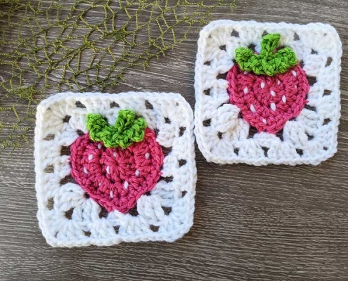 crochet strawberry granny square pattern