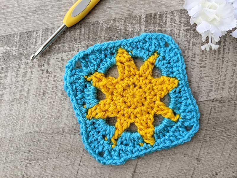 small-sized crochet sun granny square pattern