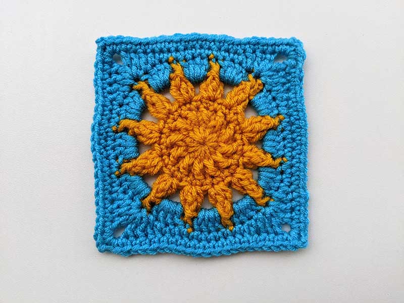 large-sized crochet sun granny square pattern