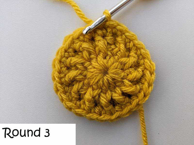 large-sized crochet sun granny square - round three