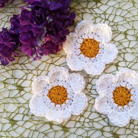 Free Crochet Daisy Flower Granny Square - Crochet Bits