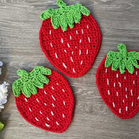 crochet strawberry coaster pattern