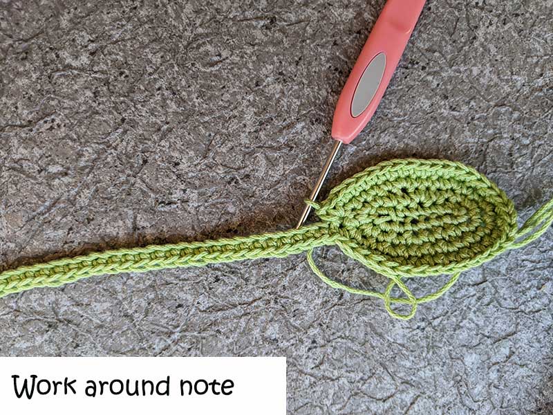 crochet musical note bookmark - round four, step three