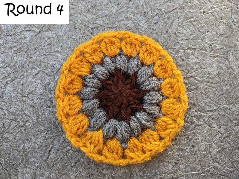 crochet sunburst granny square image tutorial - round four