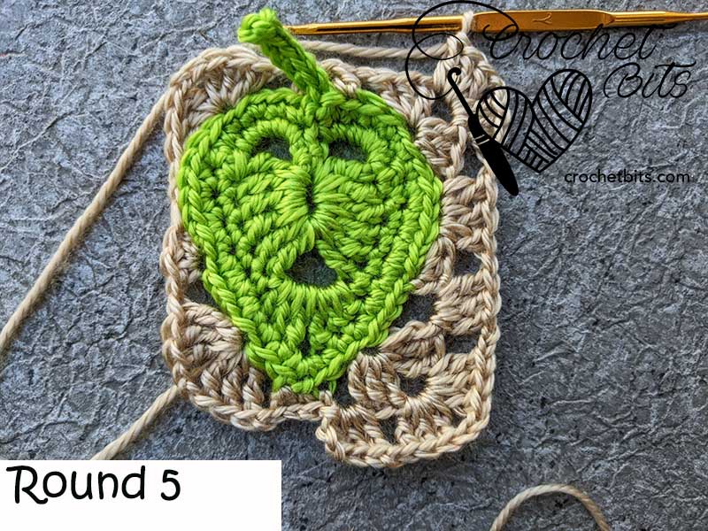 crochet monstera leaf granny square - round five