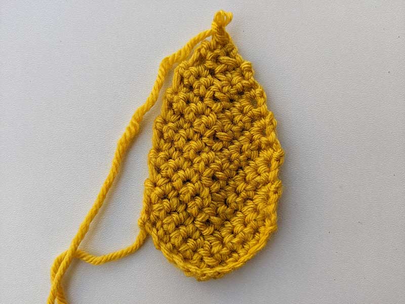 crochet midrib of a fall leaf - step one