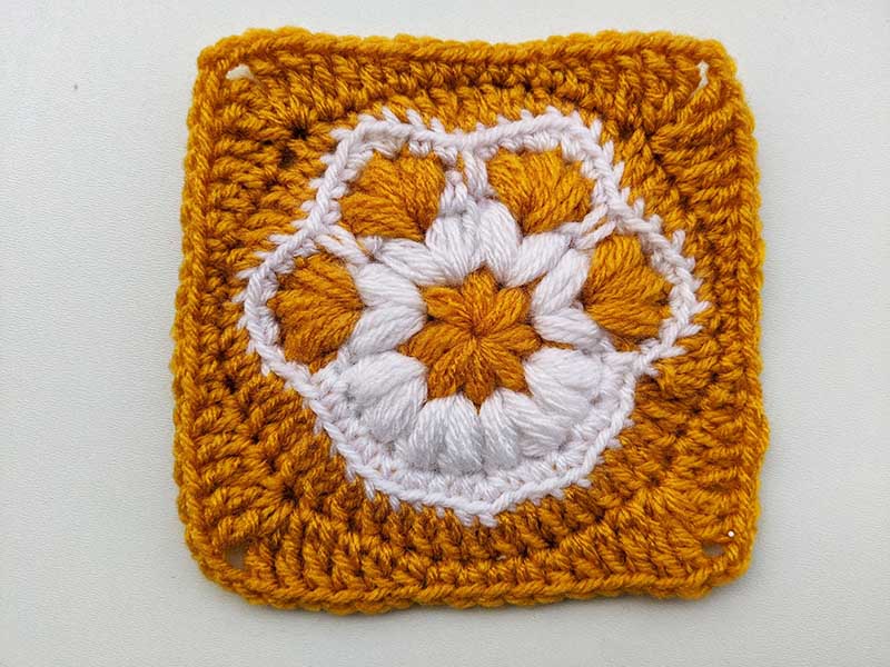 Free Crochet Paw Print Granny Square Pattern - Crochet Bits