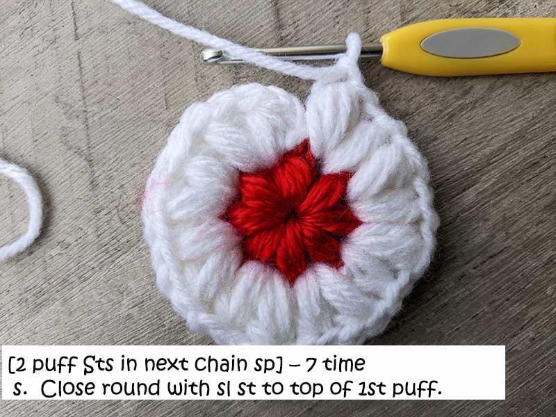 crochet paw print granny square - round two, step three
