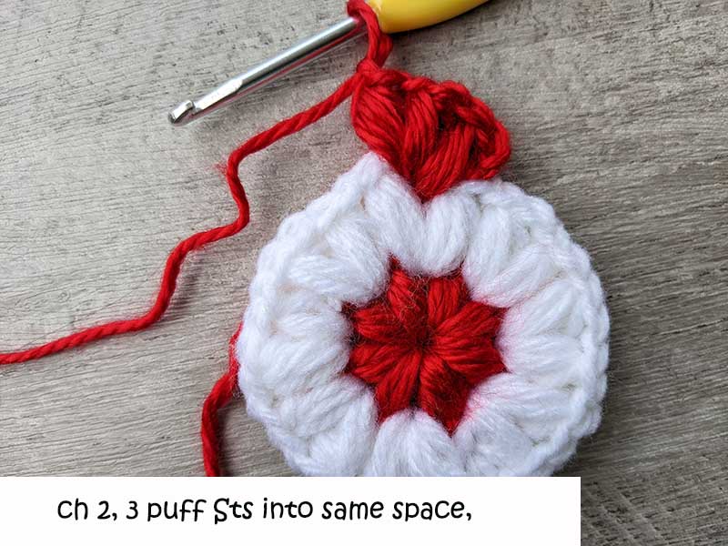 crochet paw print granny square - round three, step two