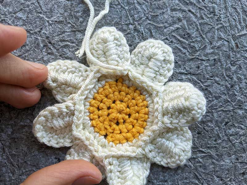 crochet daisy granny square round six