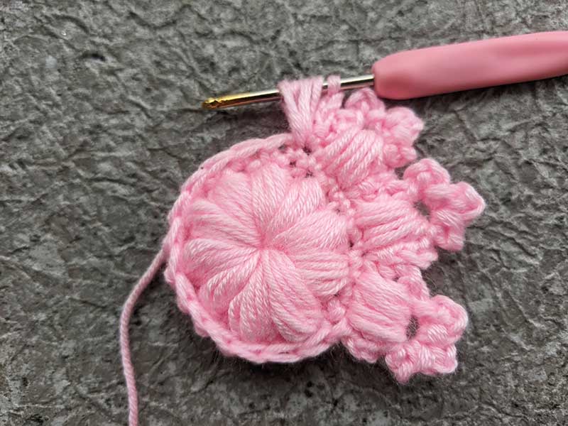 crochet decor flower round three, step two