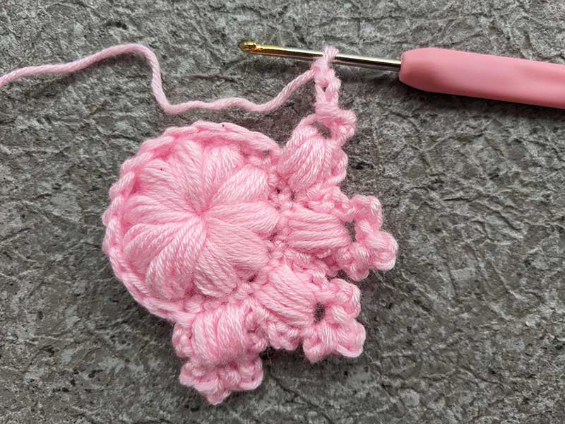 crochet decor flower round three, step five
