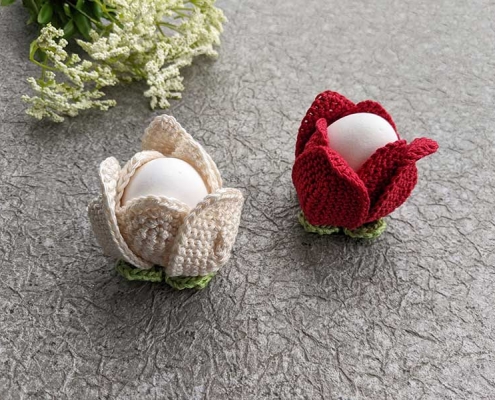 crochet Easter tulip egg holder pattern