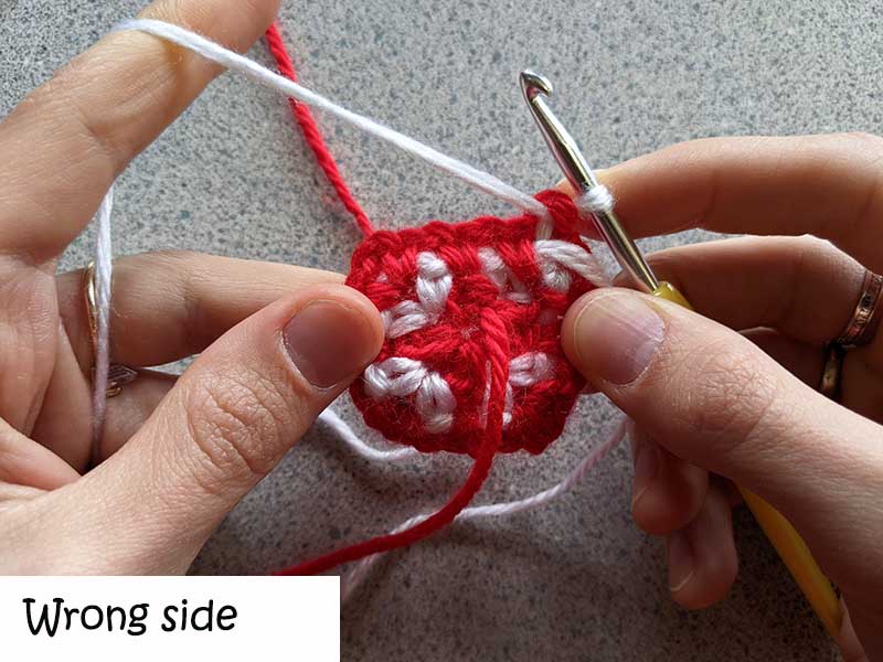 crochet moss stitch granny square - round 3-4