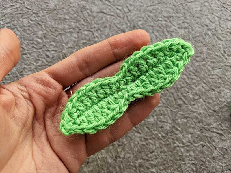 crochet narrow cherry leaf