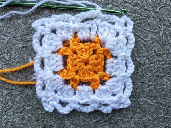 Free Crochet Traditional Granny Square Pattern Crochet Bits