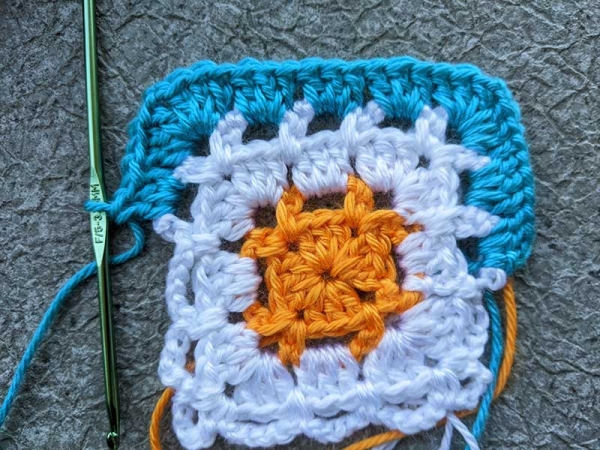 Free Crochet Traditional Granny Square Pattern Crochet Bits