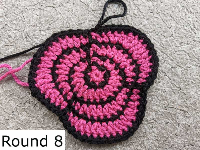 crochet flat two-color rose - round eight