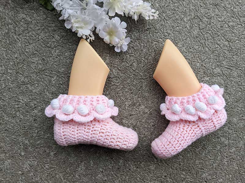 crochet newborn baby ruffle socks pattern