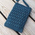 crochet smartphone bag - closer up view