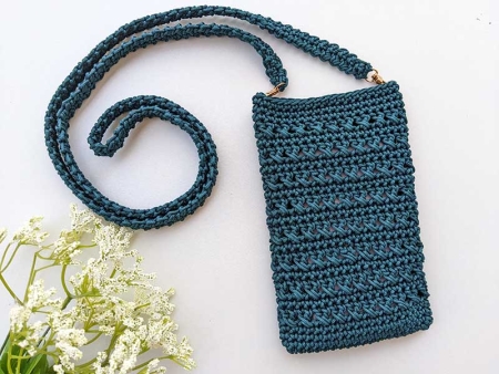 crochet smartphone case pattern