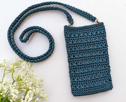 crochet smartphone case pattern