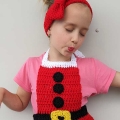 crochet Christmas set on a girl model