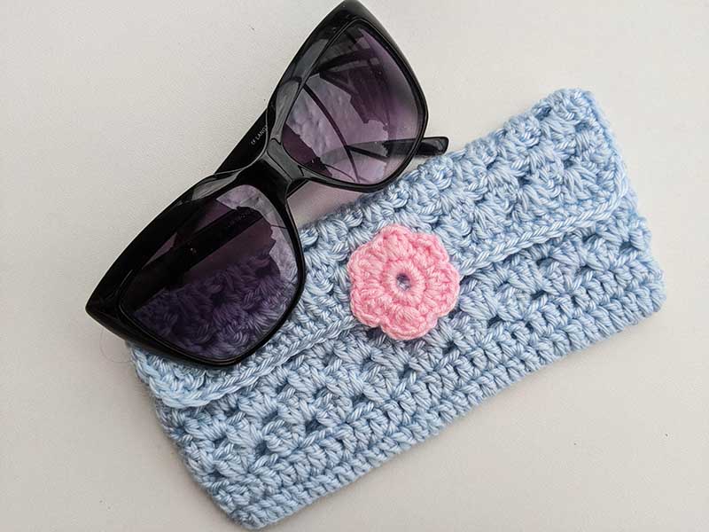 crochet sunglasses holder