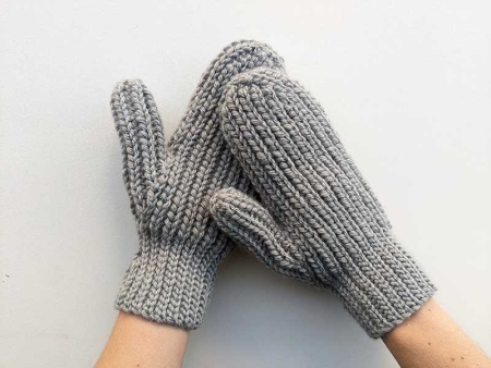 crochet woman's flat mittens pattern
