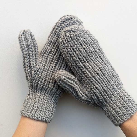 crochet woman's flat mittens pattern
