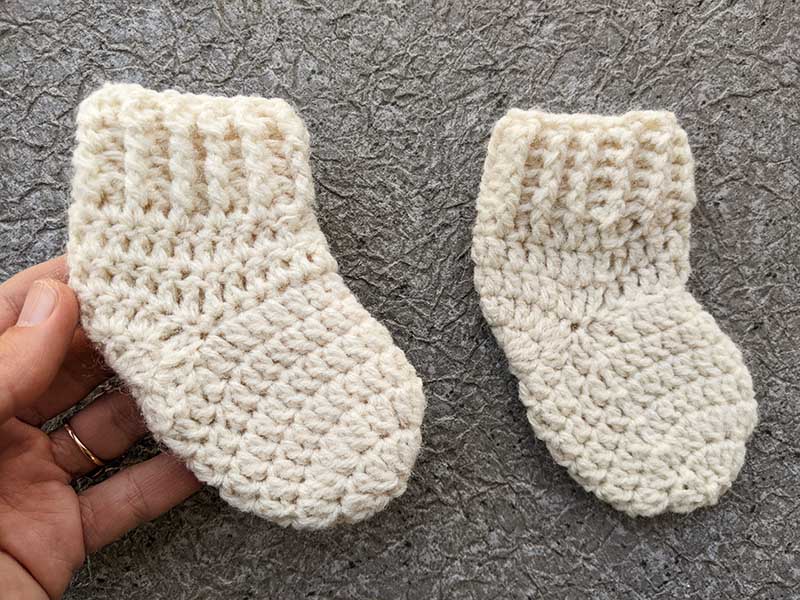 crochet preemie baby socks pattern - NICU size