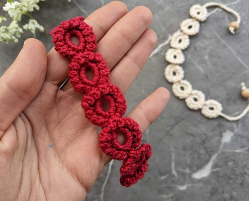 crochet delicate lace bracelet pattern