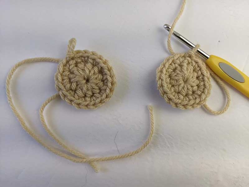 joining two balls of a crochet willy - step one