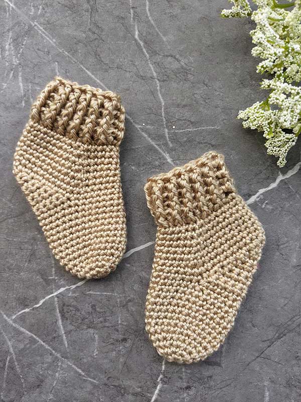 crochet newborn socks