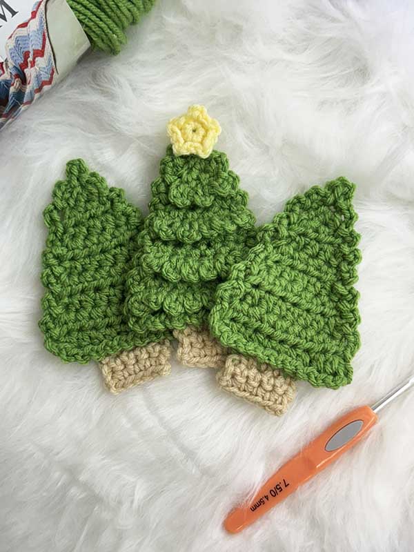 crochet Christmas trees with crochet stars