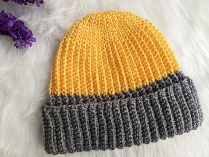 Free Crochet Men's Two-Color Hat Pattern - Crochet Bits