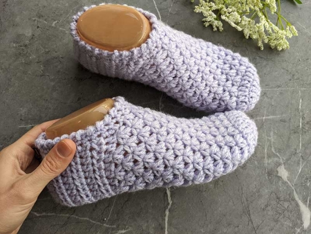 crochet soft house slippers - right side view