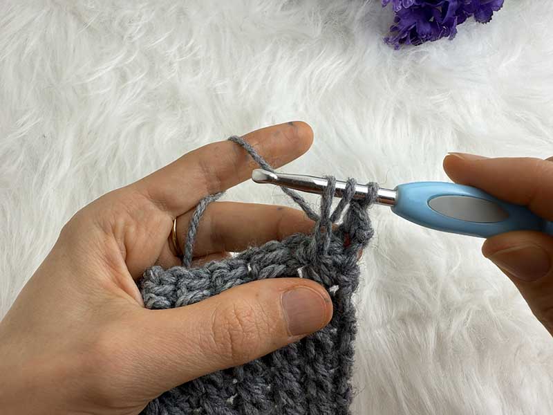 crochet mens one row scarf - row 3 - step 2