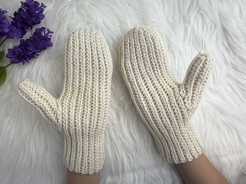 crochet flat women's ribbed mittends - palms' view