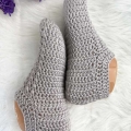 everyday crochet slippers - feet-to-feet side view