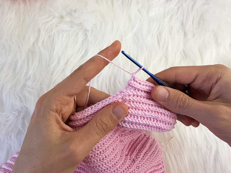 crochet slip stitch to join the short rows smoothly - step 1